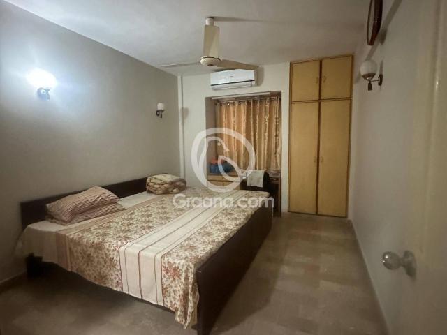 2100 Ft² Flat for Sale