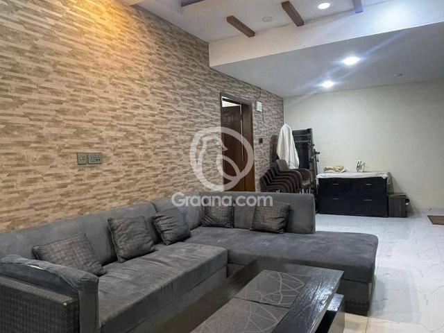 2100 Ft² Flat for Sale