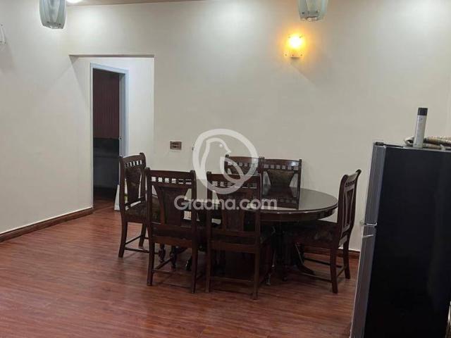 2100 Ft² Flat for Sale