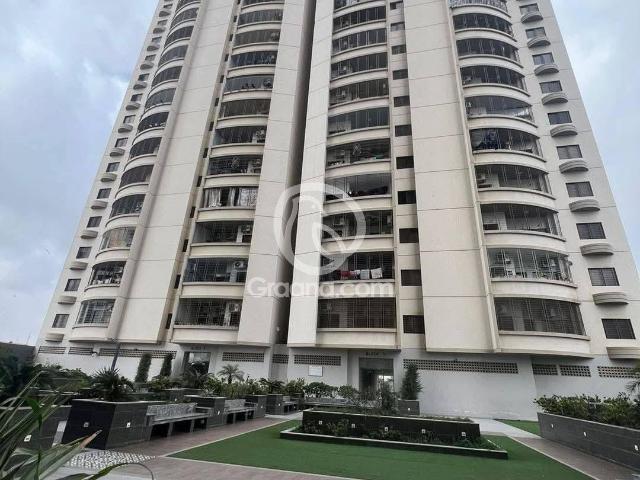 2100 Ft² Flat for Sale