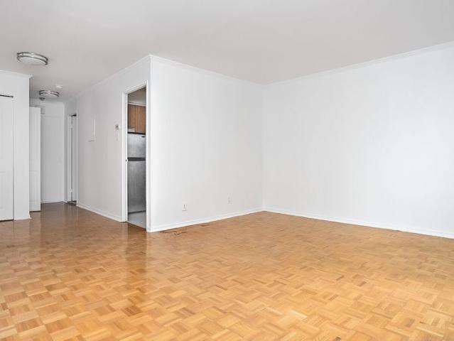 2100 Saint Marc