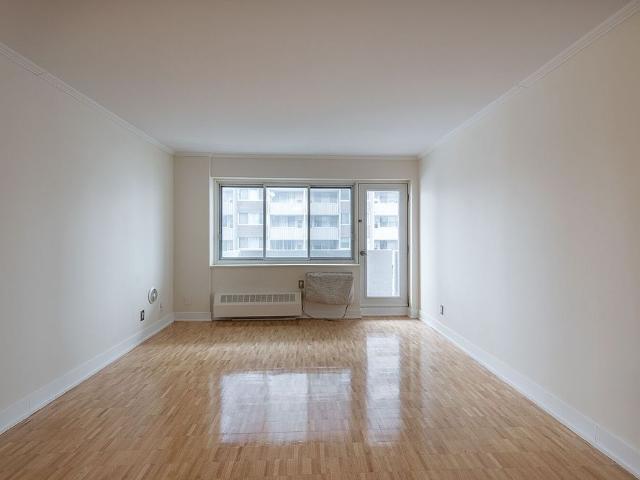 2100 Saint Marc