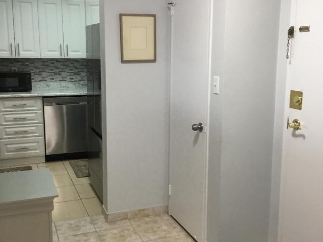 2101 Hillcrest Avenue, Mississauga | For Sale @ $455,000 | Condos. Ca