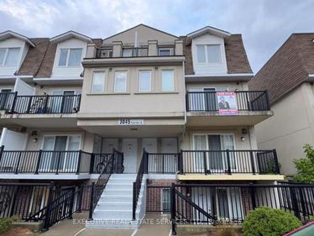 2101 3 Finch Avenue W, Toronto, ON, M9M 0A5 townhouse for sale | Listing ID W12274 | Royal LePage