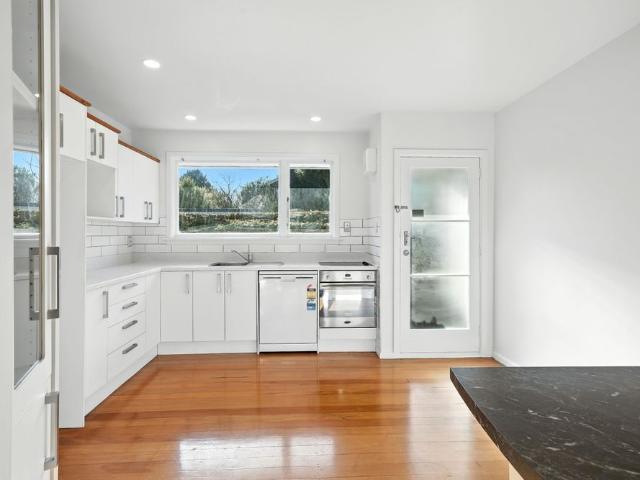 2/103 St Albans Street