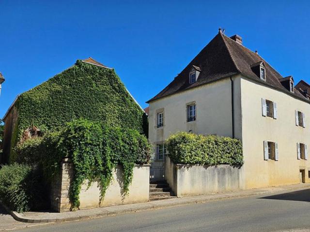 210 000, Maison Ancienne de Caractère, 10 mn de Mirebeau, TALMAY