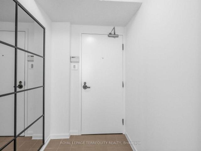 210 25 Maitland Street, Toronto, ON, M4Y 2W1 condo for sale | Listing ID C13637 | Royal LePage