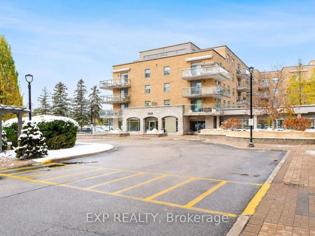 210 2 Rutherford Road, Concord | For Sale @ $710,000 | Condos. Ca
