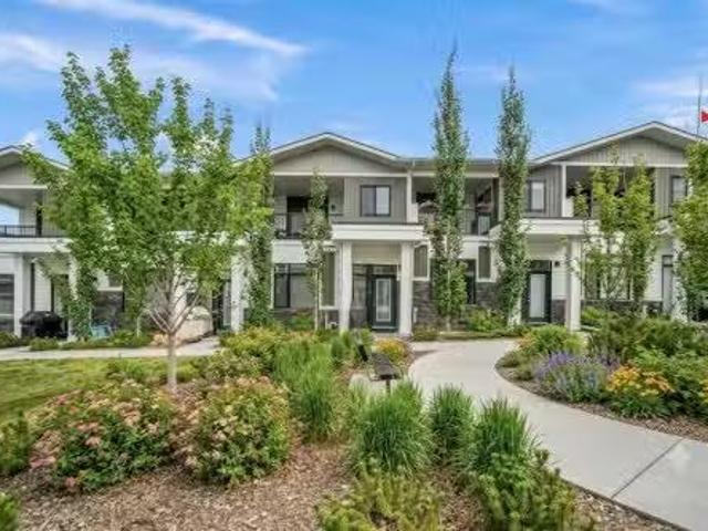 210 Crestbrook Common Sw, Calgary, AB, T3B 6L1 townhouse for.