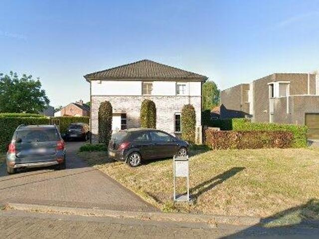 210 m2 apartment for rent in Pelt