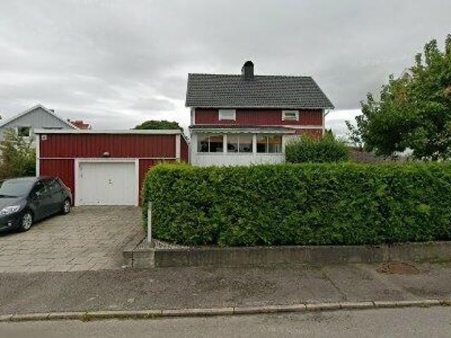 210 m2 lägenhet uthyres i Ale