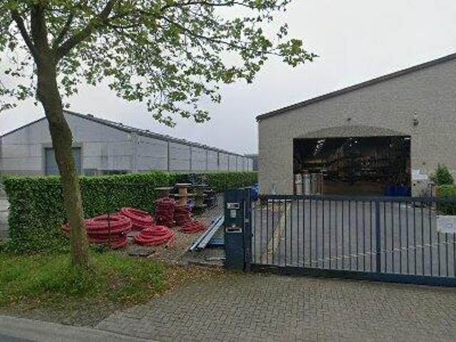 210 m2 warehouse for rent in Jabbeke