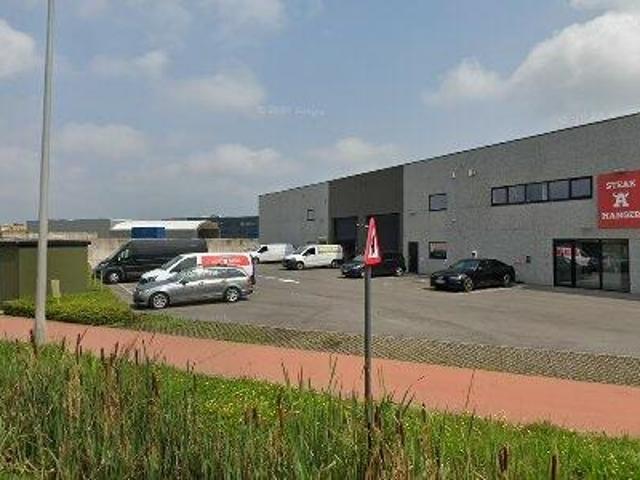 210 m2 warehouse for sale in Willebroek
