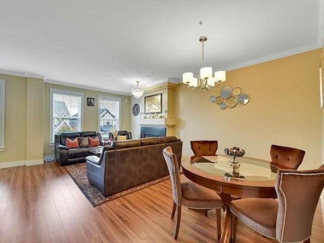 2113 A Avenue, Langley, BC, V2Y 0J5 townhouse for sale | Listing ID R2990 | Royal LePage