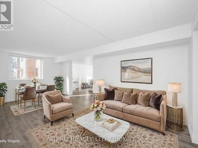 211 3 Upper Middle Road, Burlington, ON, L7M 4M7 condo for sale | Listing ID W12033 | Royal LePage