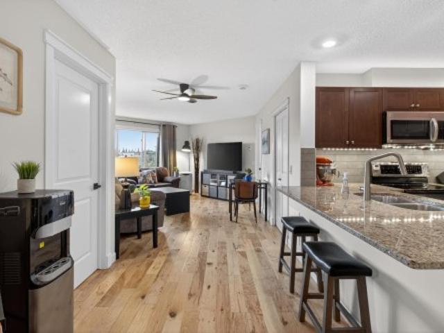 211 3 Whitelaw Lane, Edmonton, AB, T6W 2C3 condo for sale | Listing ID E4492 | Royal LePage