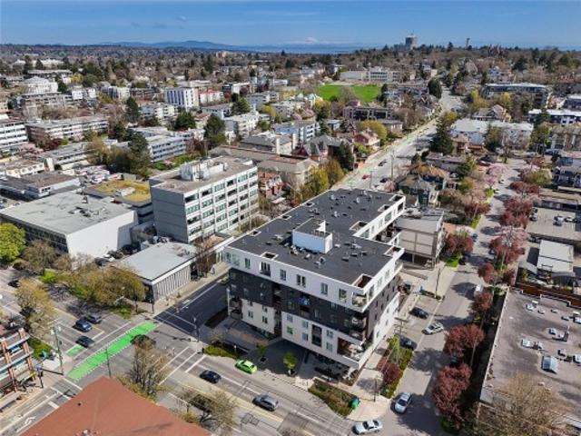 211 1 Cook St, Victoria, BC, V8V 0E1 Single Family Property For Sale | Listing ID 1044 | Royal LePage