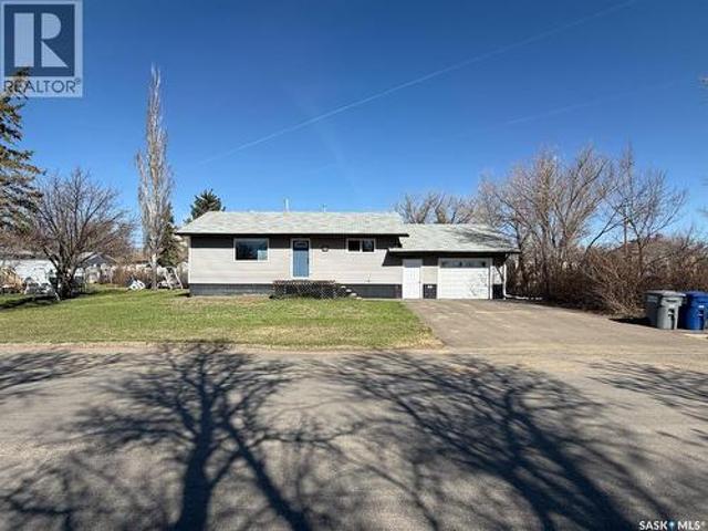 211 2Nd Street S, Cabri, SK, S0N 0J0 house for sale | Listing ID SK035670 | Royal LePage