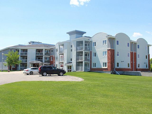 211 300 Stone Bridge Crossing, Steinbach