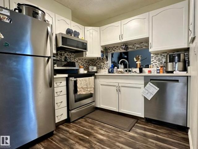 211 9619 Street, Edmonton, AB, T5T 6C6 condo for sale | Listing ID E4484 | Royal LePage