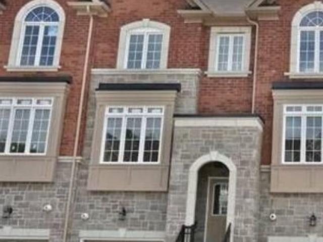 211 Appleton Court, Newmarket | 3Beds/5Bath, Townhouse, $885,000 | Condos. Ca