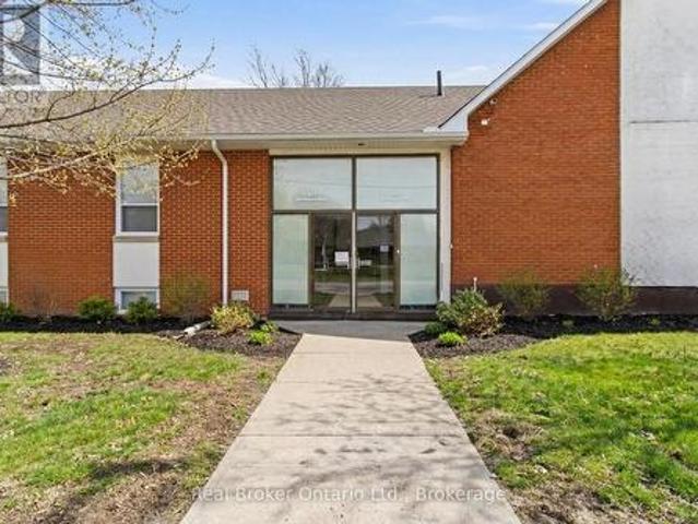 211 Birmingham Street W, Wellington North Mount Forest, ON, N0G 2L1 commercial for sale | Listing ID X13611 | Royal LePage