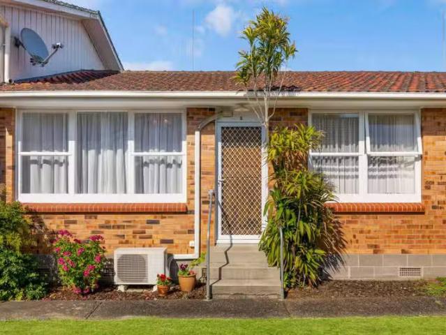 2/11 Preston Avenue, Mount Albert, Auckland City For Sale