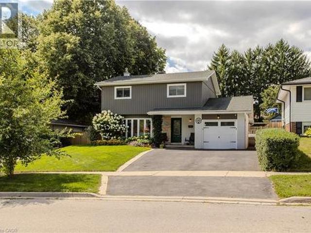 2124 Sandringham Drive, Burlington, ON, L7P 1L9 house for sale | Listing ID 40856 | Royal LePage