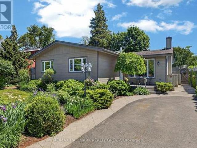2128 Benjamin Avenue, Ottawa, ON, K2A 1P4 house for sale | Listing ID X13431 | Royal LePage