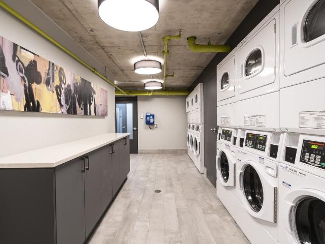 2121 Saint Mathieu Studio Apartment for Rent at 2121 Rue Saint Mathieu, Montréal, QC H3H 2J3