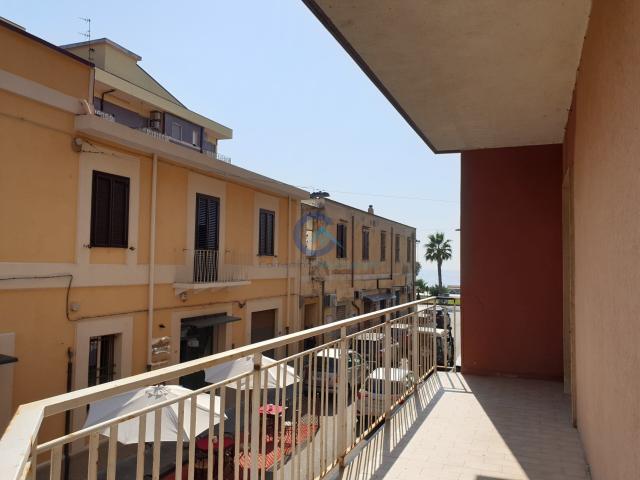 2123 Appartamento Pentalocale in affitto a Catanzaro Lungomare