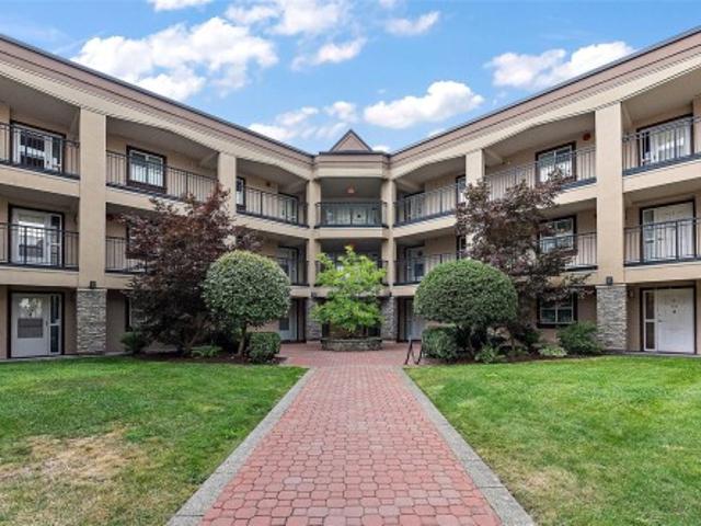 212 3 Shelbourne St, Saanich, BC, V8N 6J5 Single Family Property For Sale | Listing ID 1043 | Royal LePage