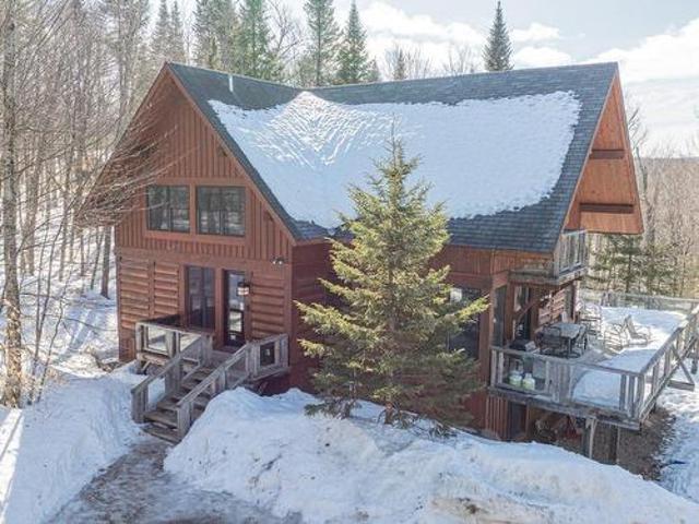212 139 Ch. De La Fraternité, Lac Supérieur, QC, J0T 1P0 house for sale | Listing ID 12707 | Royal LePage