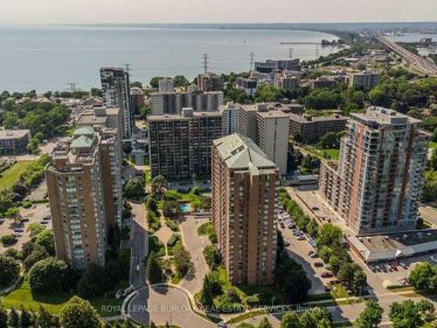 212 1 Maple Crossing Boulevard, Burlington, ON, L7S 2J9 condo for sale | Listing ID W12270 | Royal LePage