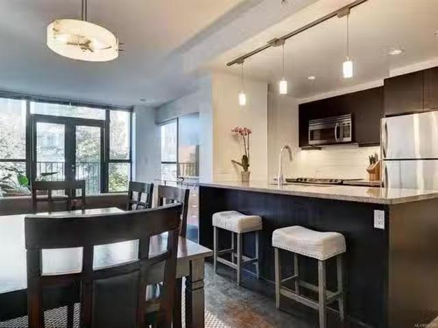 212 760 Johnson St, Victoria, BC, V8W 0A4 Single Family Prop.