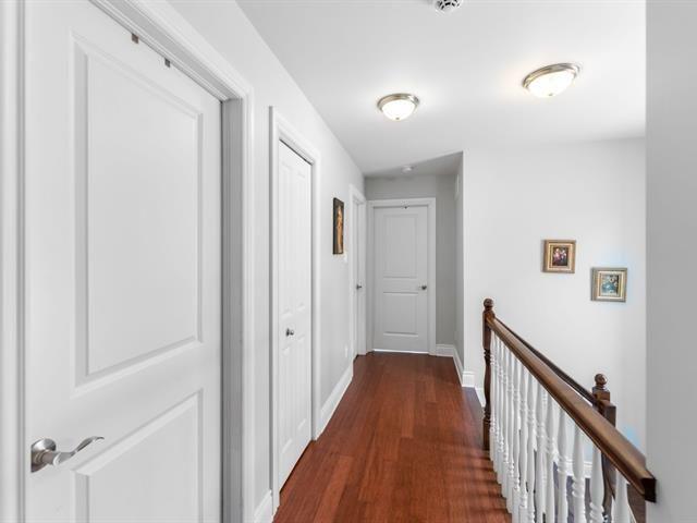 212 Av. Hermitage