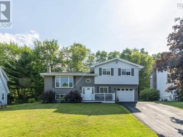 212 Hallmark Avenue, Lower Sackville, NS, B4C 3R3 house for sale | Listing ID 202617 | Royal LePage