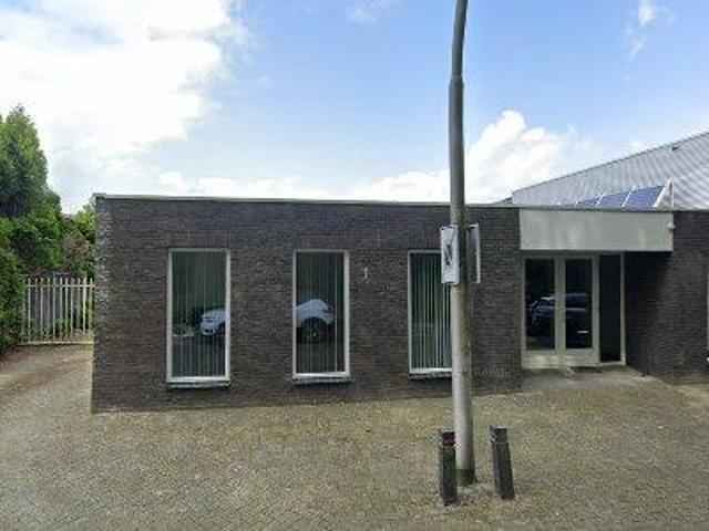 212 m2 office space for rent in Tilburg
