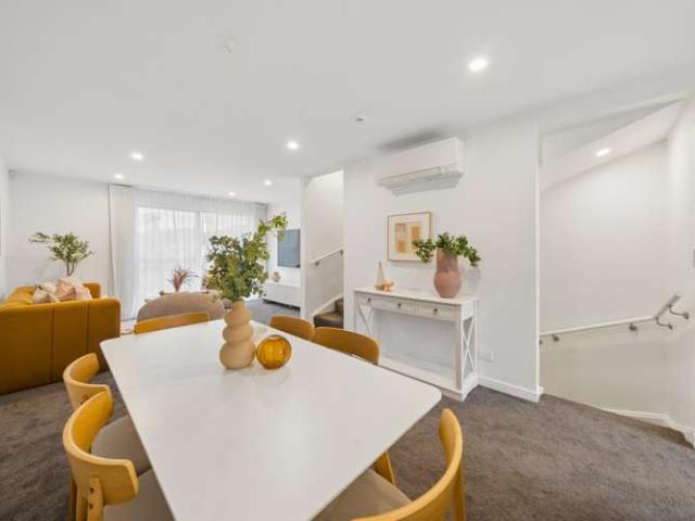 2/12 Stanley Street, Berhampore, Wellington City