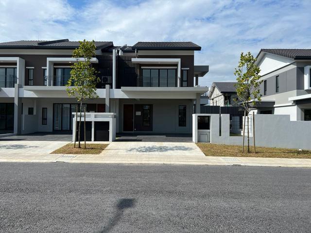 212 Storey Terrace Sg Merab Bangi 20x75 Freehold