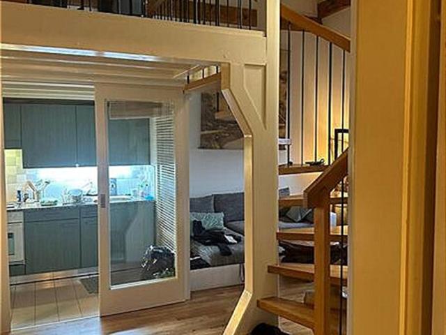 21/2 ZIMMER PENTHOUSE WOHNUNG IN GENF ZENTRUM, MÖBLIERT, BEFRISTET