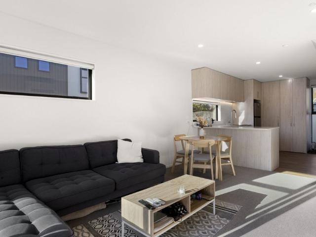 2/134 Barrington Street, Somerfield