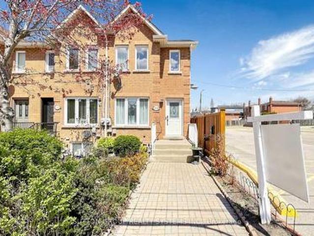2138 Eglinton Avenue W, Toronto, ON, M6E 2K8 house for sale | Listing ID W13082 | Royal LePage