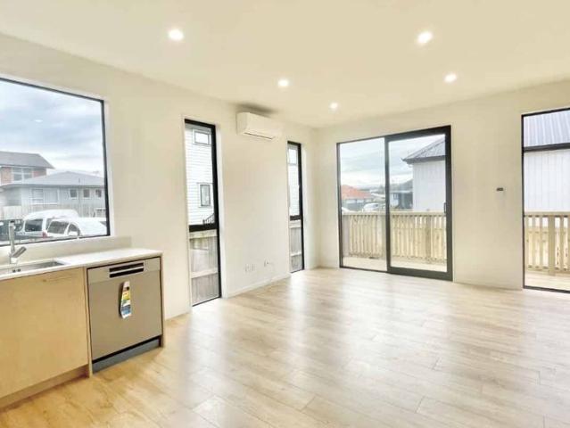 2/131 Rockfield, Road, Penrose