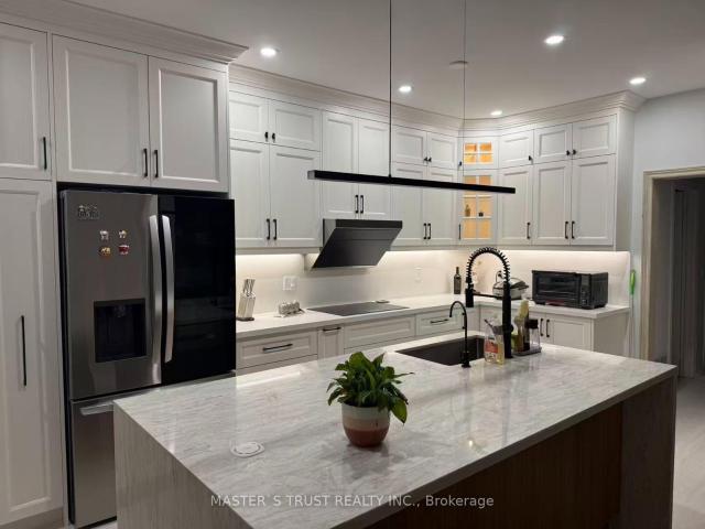 2132 PINEVALLEY Crescent, Oakville | 3+1Beds/4Bath, Townhouse, $4,800/mo | Condos. Ca
