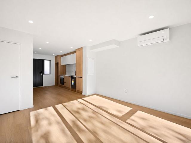 2/1335 Victoria Street