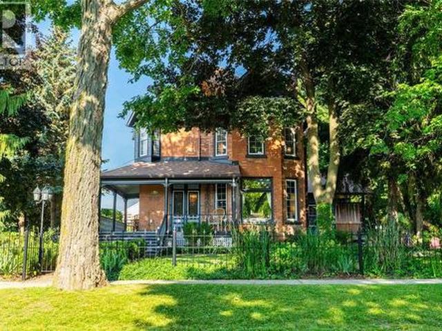 213 Vidal Street South, Sarnia, ON, None house for sale | Listing ID 26016 | Royal LePage