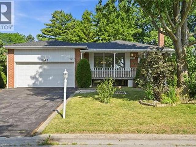 2145 Sunnyvale Drive, Oakville, ON, L6L 1W6 house for sale | Listing ID 40848 | Royal LePage