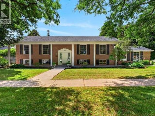 2148 Kerns Road, Burlington, ON, L7P 2W3 house for sale | Listing ID 40855 | Royal LePage