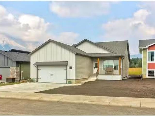 21422 29 Avenue, Bellevue, AB, T0K 0C0 house for sale Listi.